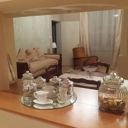 Holiday home Les Drapiers De Villenouvelle
